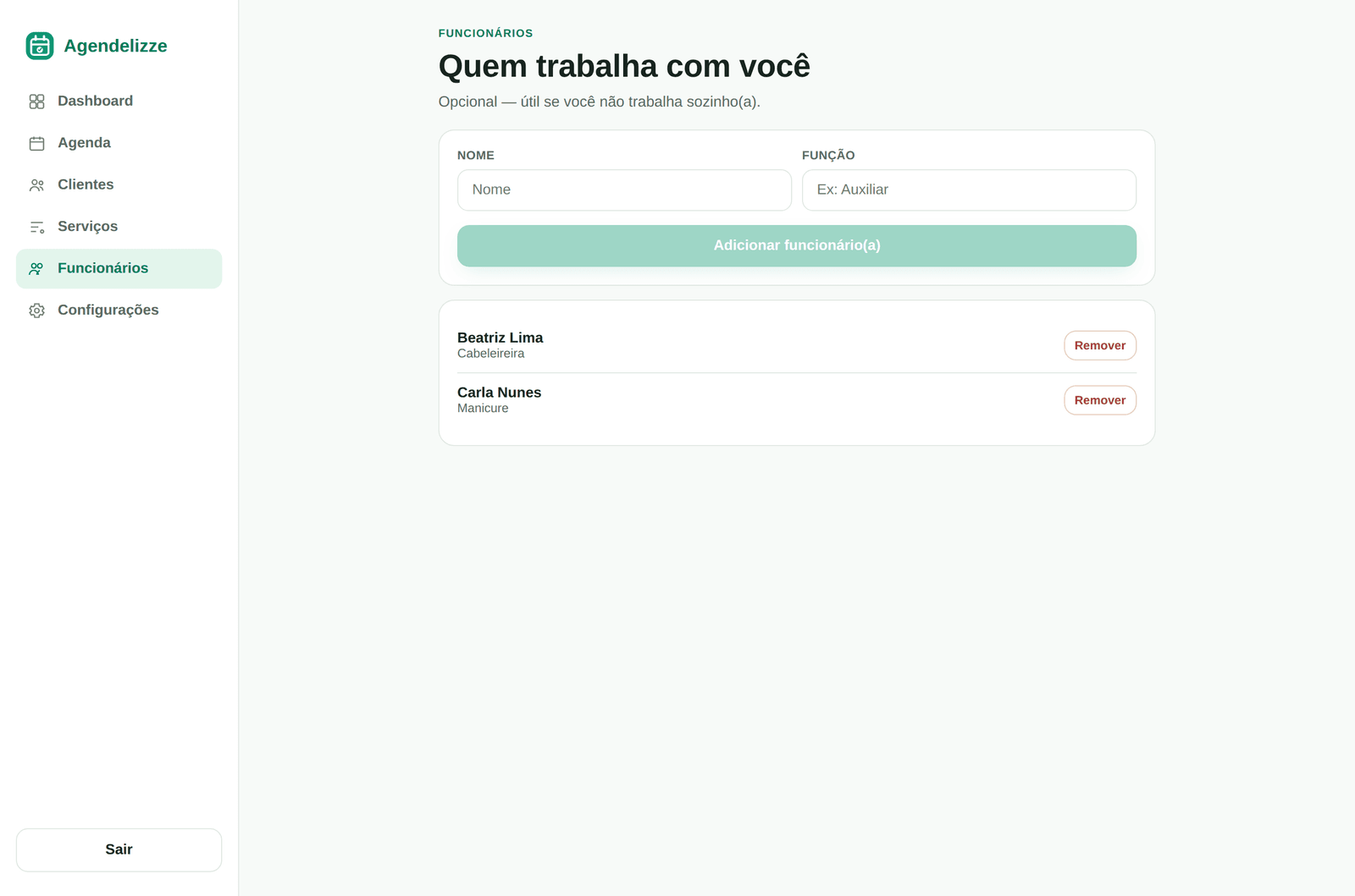 Tela de funcionários do Agendelizze com a equipe cadastrada e função de cada um
